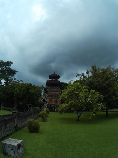 Da braut sich doch schon wieder was zusammen