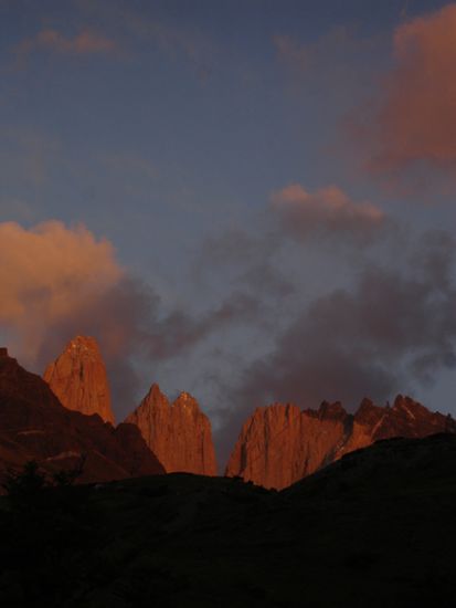 Die Torres del Paine im Morgenrot