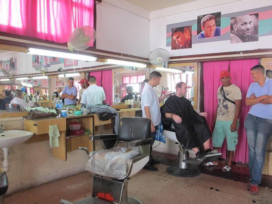 Damiano beim Coiffeur