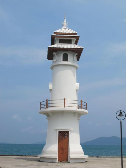 Am Ende des Piers steht dieses Leuchttürmchen.