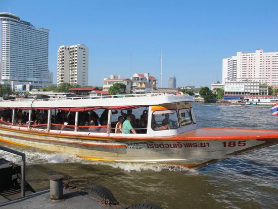 Günstiges Expressboat