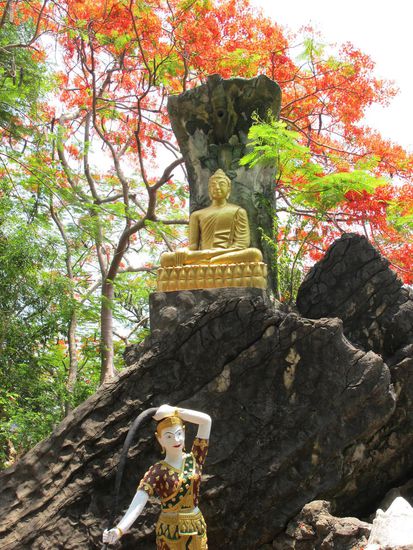 Auf dem Weg zum Phou Si