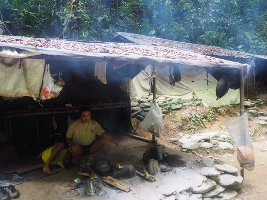 Unglaublich welch leckeres Essen unser Koch auf dem offenen Feuer zaubert!