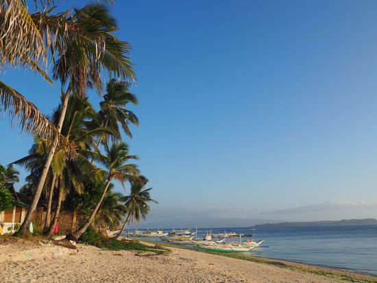 White Beach in Carabao - zurzeit mit Seegras...