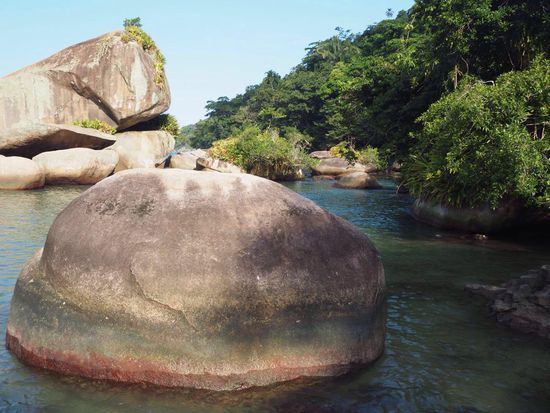 Praia do Cachadaco mit dem natural sea water pool