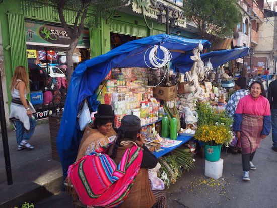 erst zum Hexenmarkt, dann zum Arzt - Bild genau betrachten 