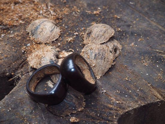 ...von der Nuss zum Ring, by Roland &amp; Barbara 