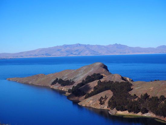 Bei der klaren Sicht erkennt man im Hintergrund Peru.