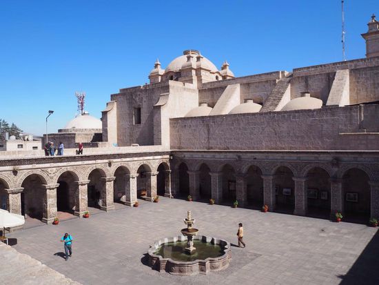 erste Universität in Arequipa