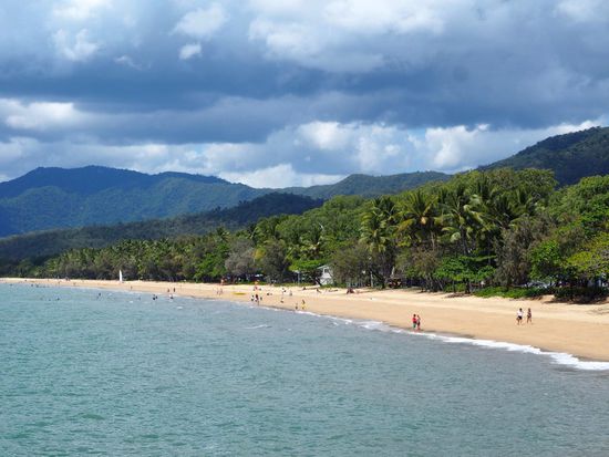 Palm Cove Beach
