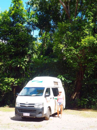 Wir campen direkt hinterm Regenwald - mal sehen welche Tiere sich hier herumtreiben...