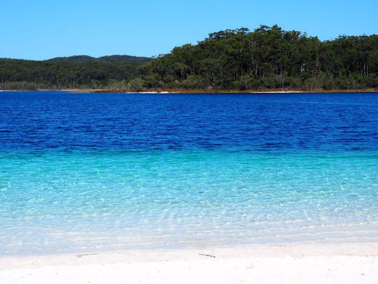 Kaum zu glauben - ein See mit weißem Sandstrand