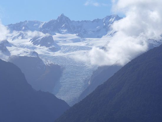 Von weitem „lacht“ uns der Fox Glacier bereits an...