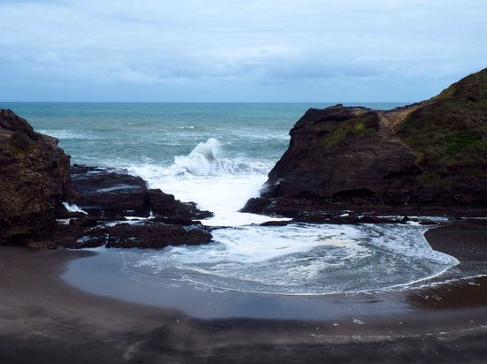 meterhohe Wellen in der wilden Tasmansee