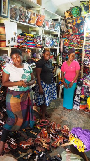 ...der Laden, in dem wir voll geshoppt haben 