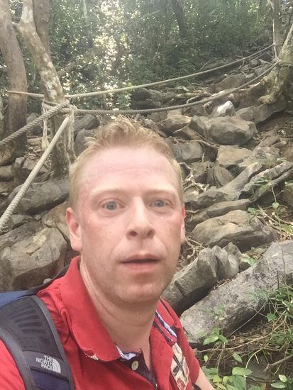 hatte mir grad etwas Wasser ins Gesicht gespritzt 