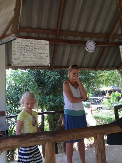 ... sollte es auch gleich losgehen. 
Peggy erstmal skeptisch ...