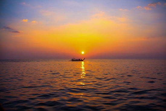 Sonnenuntergang vom Boot aus