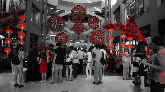 Chinesisches Neujahrsfest naht, was bereits jetzt zu Schmückorgien führt