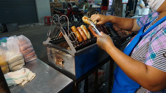 Bratwurst mit Thaigewuerzen - ungewohnt aber schmeckt