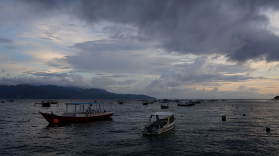 Auch wenn's gefährlich ausschaut, der Himmel wollte seine Schleusen partout nicht öffnen.