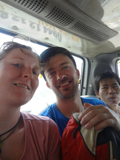 so dezent wie der Herr neben uns hat uns der ganze Bus angestarrt