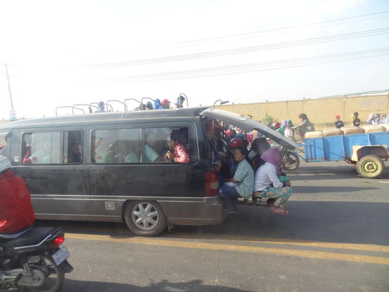 Wettbewerbsgewinner der Kategorie 'die meisten Personen in nur einem Minibus'