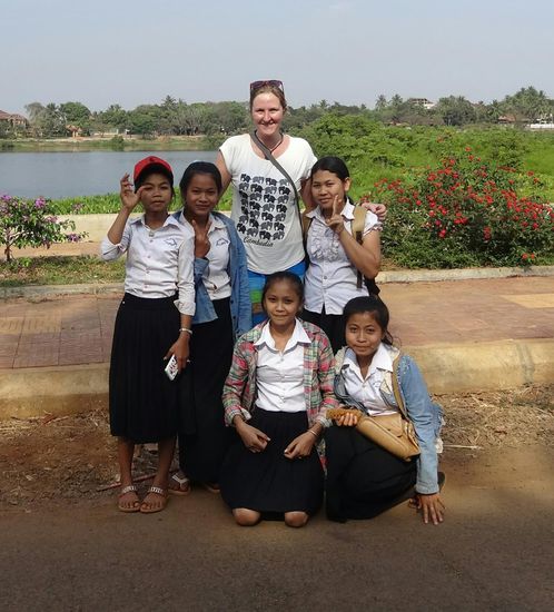 Die kichernden Schulmädels am See