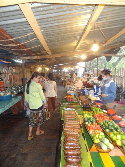 Luang Prabang ist bekannt für seine vielen Würste, da wollte mein Magen dann aber schon nicht mehr ums auszuprobieren...