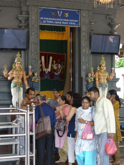 Zeremonie in einem der vielen Tempel