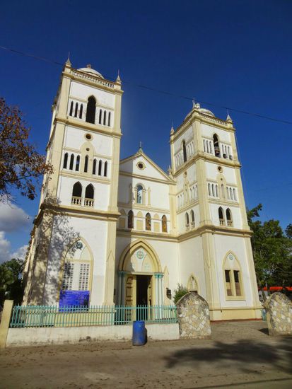 Katholisches Land, also auch überall Kirchen..und nicht zu Kleine!