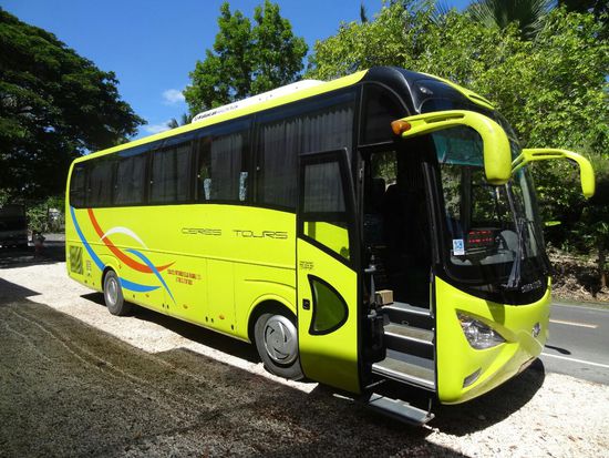 Einer der typischen Ceres-Liner Busse