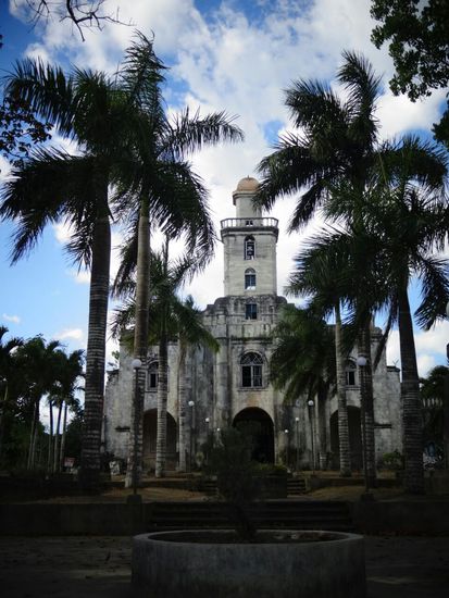 Eine der dutzenden Kirchen auf Bohol