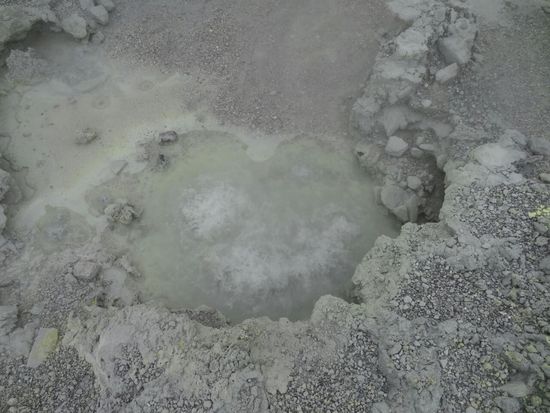 Die Erdwärme bringt das Wasser zum Kochen