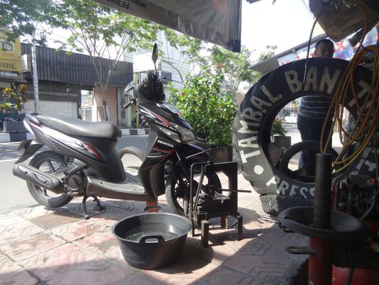 Versuch eines Ausflugs - die Szene kennt ihr ja schon aus Siquijor...nach 3 Stunden waren wir wieder "daheim"