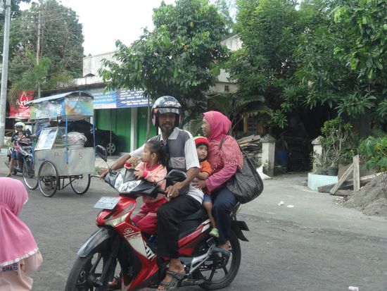 Endlich erwischt - typischer asiatischer Familienausflug