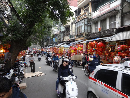 Typisches Straßenbild in Hanoi