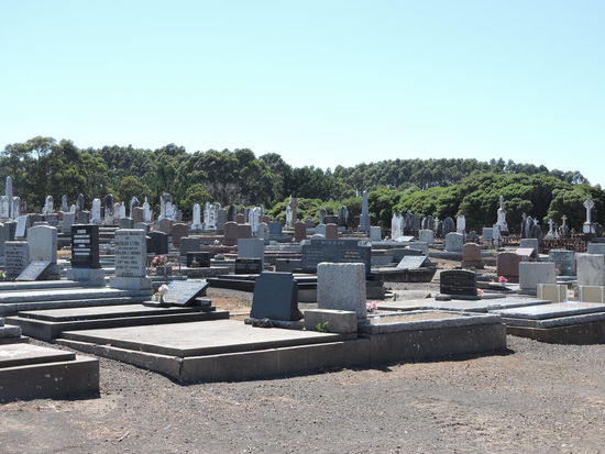 Friedhof etwas anders als bei uns