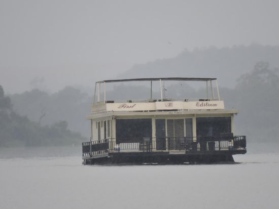 Flussromantik bei Dauerregen