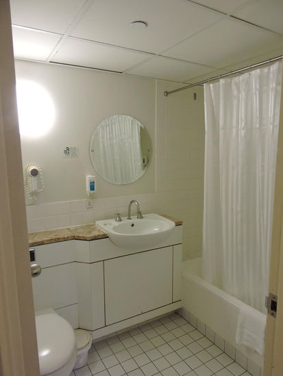 Badzimmer zu Capitol Hotel