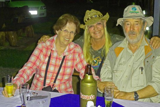 Es ist der letzte Abend mit unserer Traudi und es mischt sich ein wenig Ab-
schiedsschmerz in unsere gute Stimmung.