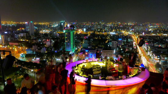 Rooftopbar im 27.Stock. Hier trifft sich die High Society...