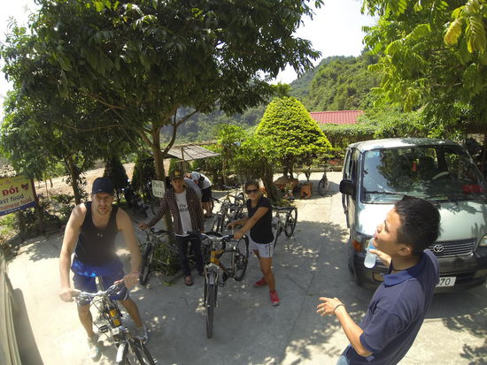 Die Fahrradtour geht los.
