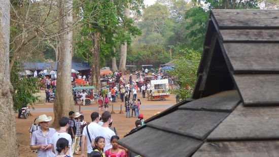 Am Beginn des Weges hinauf zum Bakheng.