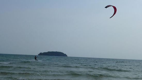 So sah es dann aus, wenn sich Board, Kite und Tobi in Bewegung setzten!