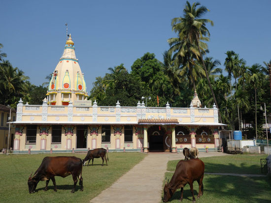 Ein dem Gott Ganesh geweihter Tempel im Nachbarort von Kashid.
.. Der Elefantengott Ganesh gilt auch als Glücksbringer