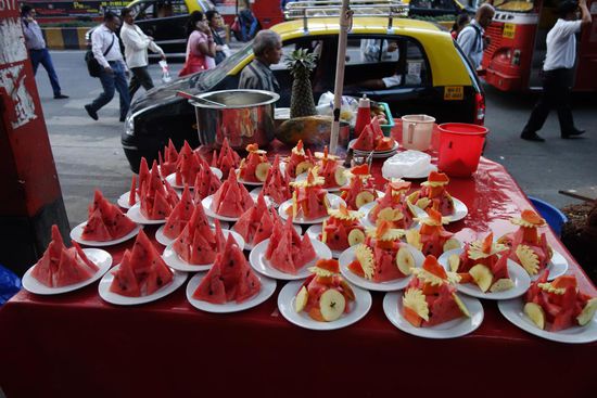 Melonen kunstvoll zugeschnitten