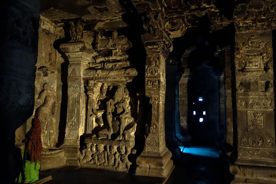 Im Innern des Kailash-Tempels