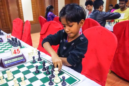 Hier eine Teilnehmerin des Blitzturniers. Die Jüngsten sind 6 Jahre alt.