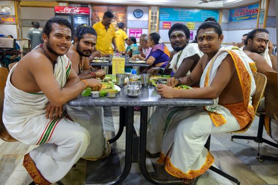 die Unbekümmertheit dieser Pilgertruppe aus dem westlichen Tamil Nadu beeindruckte mich